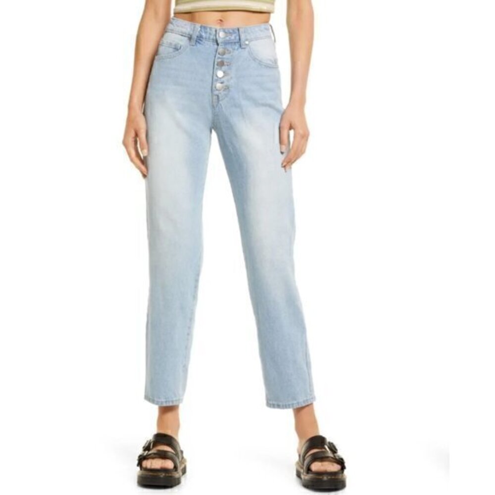 BP High Rise Mom Jean Light Wash Button Fly Size 28